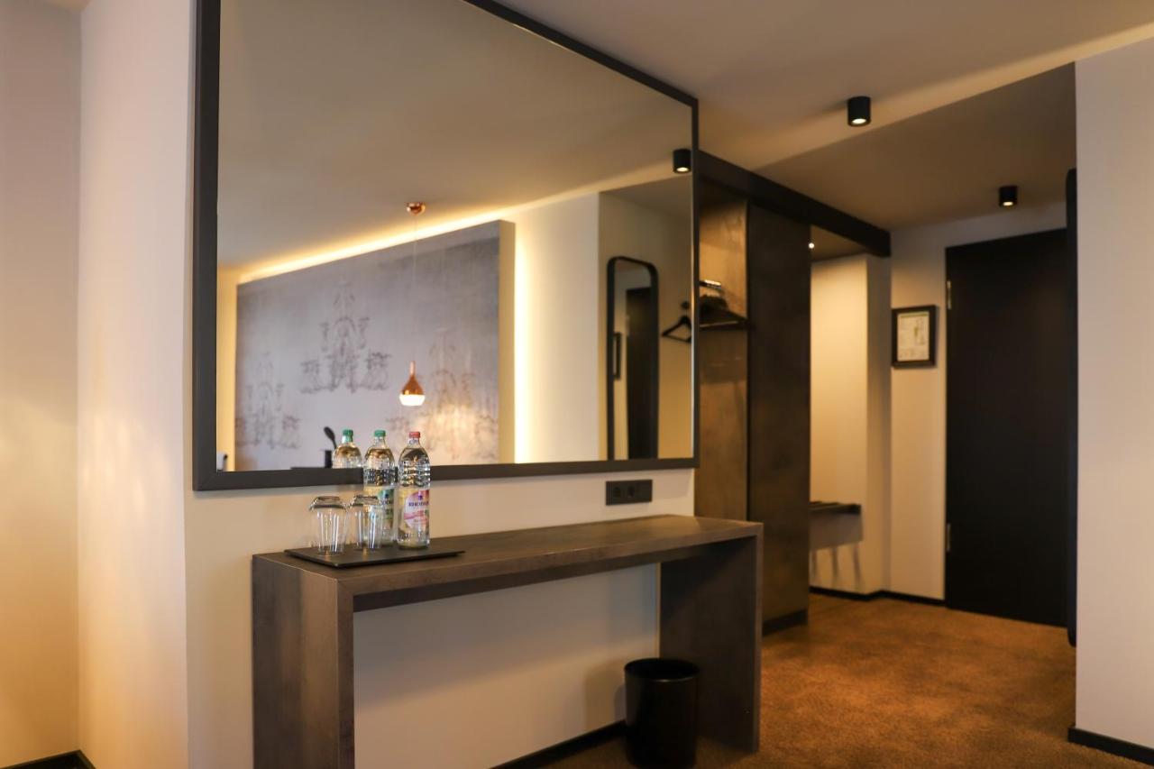 Boutiquehotel Burg Adenbach & Alter Weinbau Бад-Ноєнар-Арвайлер Екстер'єр фото